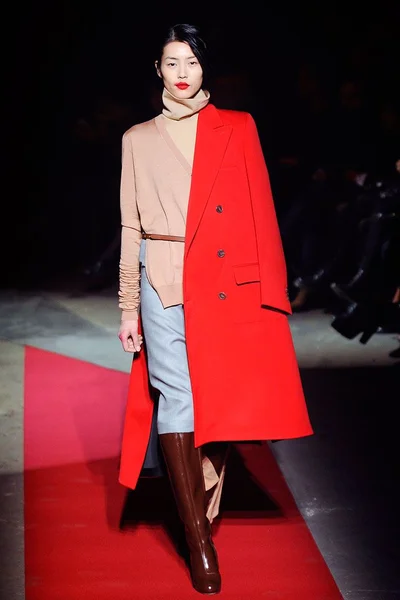 Look 15